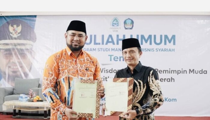 Bupati Halsel Bagikan Pengalaman Kepemimpinan di Kuliah Umum STEI