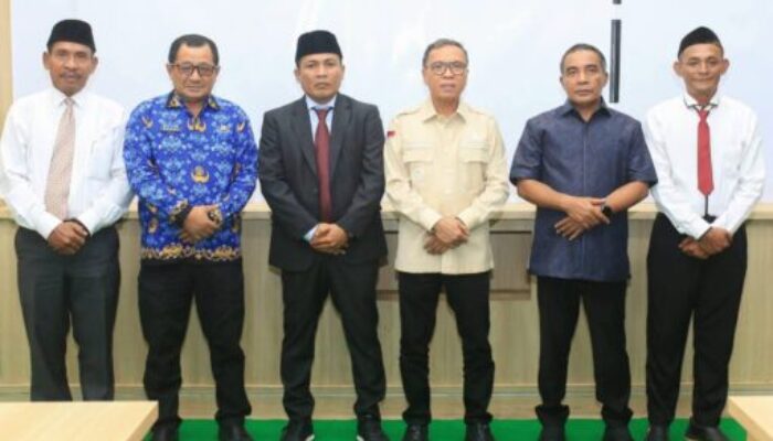 Bupati Lantik Hairudin Amir Pimpin Perumda Air Minum Tirta Halteng
