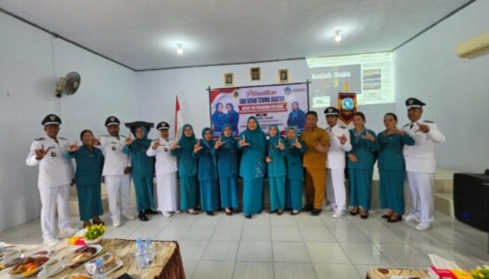 Lima Ketua TP PKK Desa Dilantik, Akmi Asri Tekankan Pengabdian dan Pemberdayaan